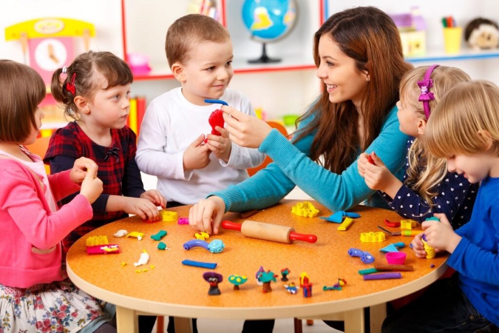 kids with autism building social kills through ABA Therapy at MindWay in Carmel, IN.